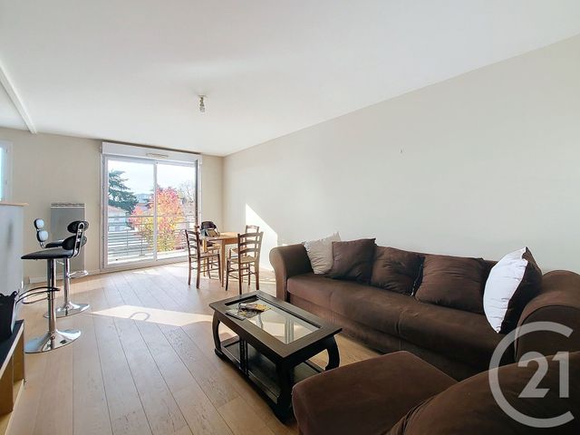 Appartement T4 à louer - 4 pièces - 72,91 m2 - Reze - 44 - PAYS-DE-LOIRE