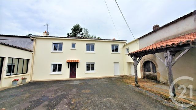 Maison à louer - 4 pièces - 122,40 m2 - Maisdon Sur Sevre - 44 - PAYS-DE-LOIRE