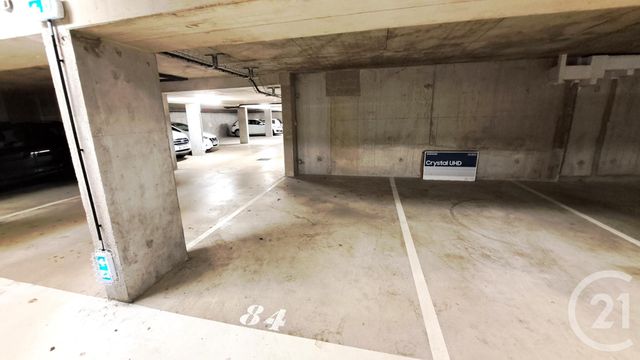 Parking à louer - 15 m2 - St Sebastien Sur Loire - 44 - PAYS-DE-LOIRE